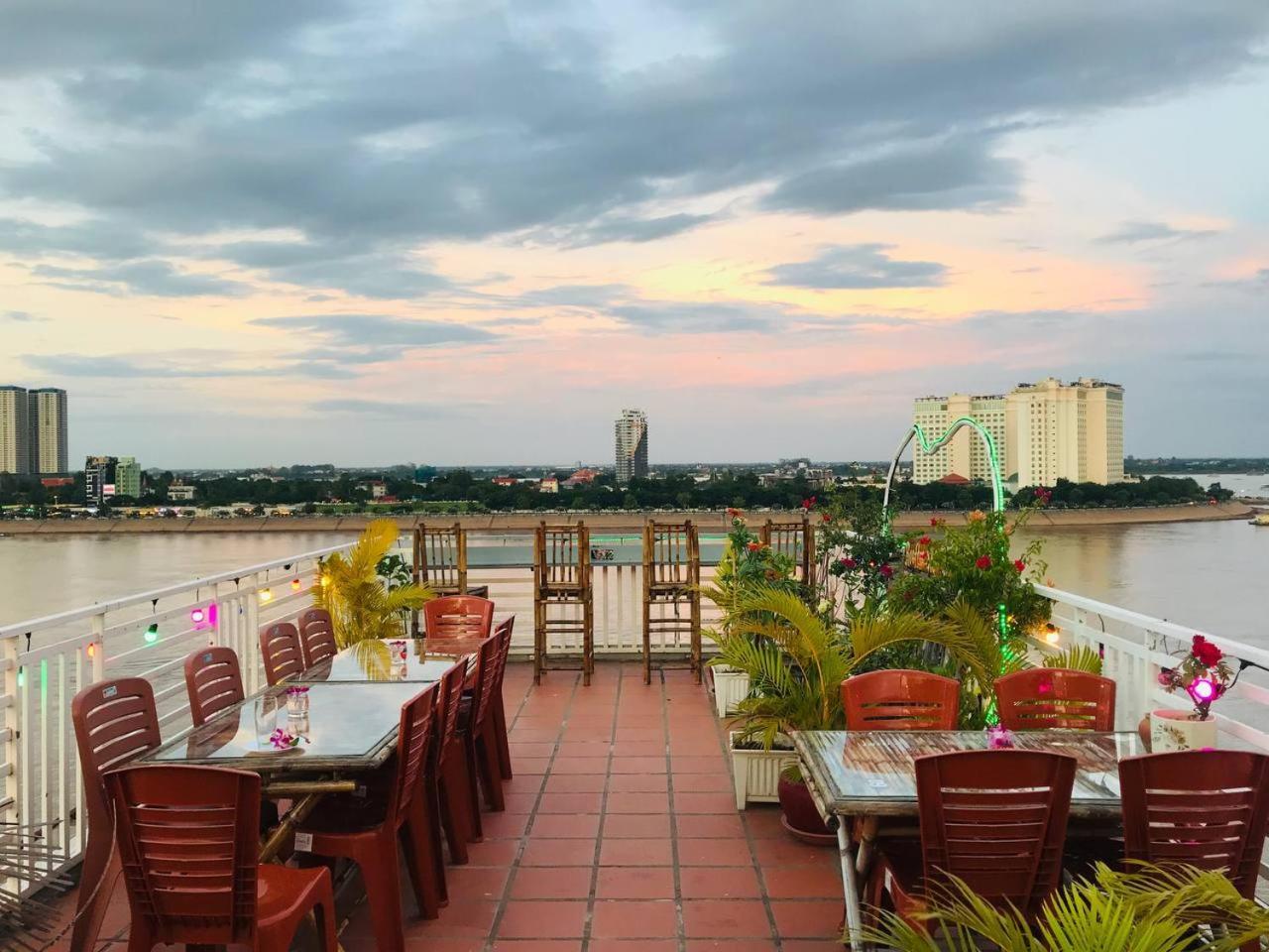 פנום פן 4 Rivers Hotel מראה חיצוני תמונה